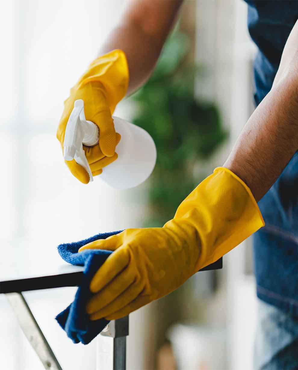 https://falconcleaningsolutions.ca/wp-content/uploads/2025/07/image_01_home_01.jpg